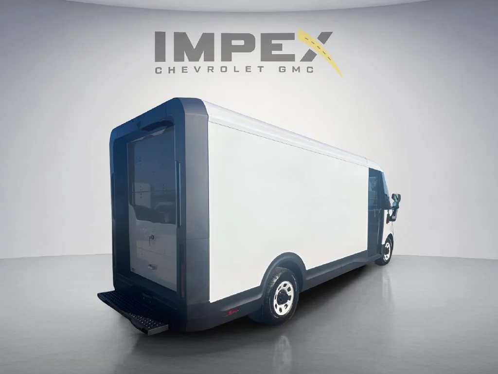 Used 2025 White Chevrolet 600 image 6