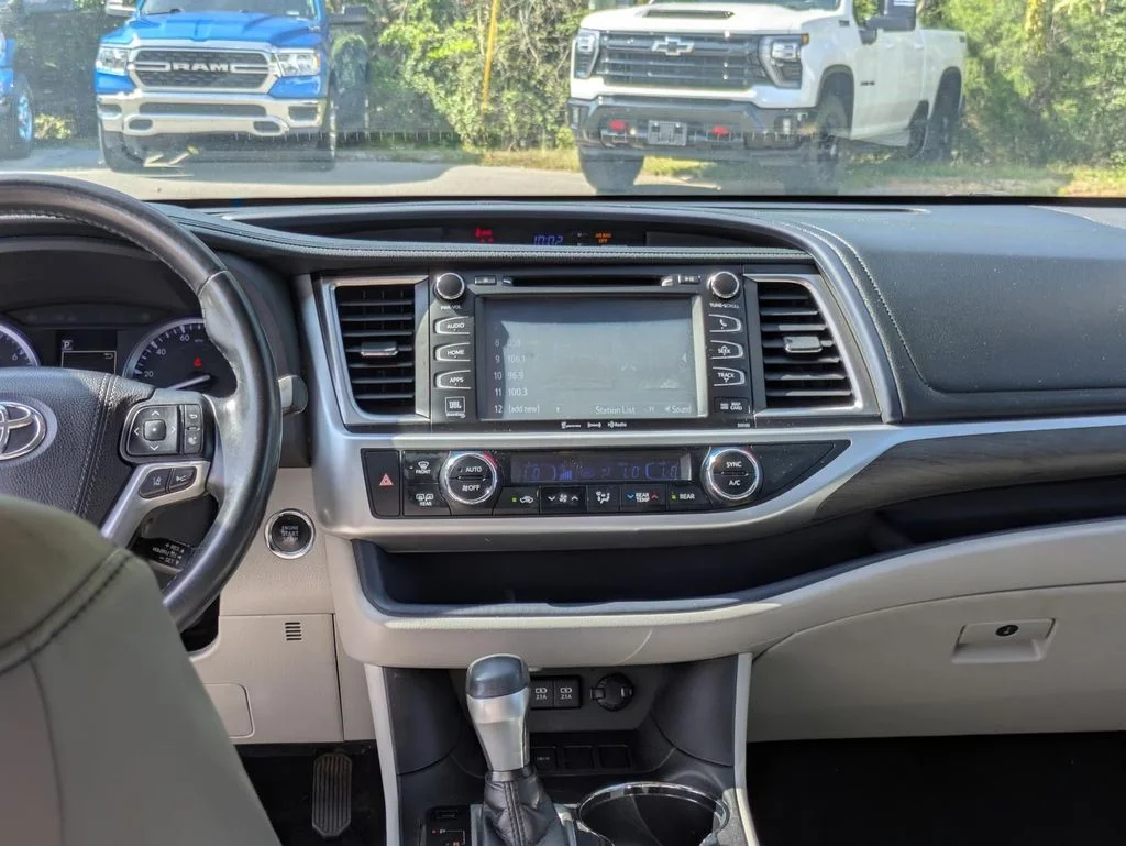 Used 2018 White Toyota Limited image 99