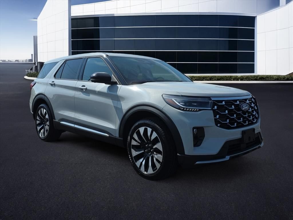 New 2027 Avalanche Gray Ford Platinum™ image 3