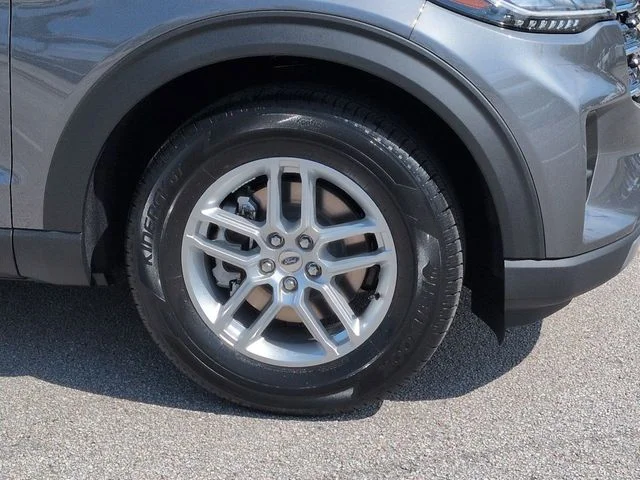 New 2026 Carbonized Gray Metallic Ford Active image 11
