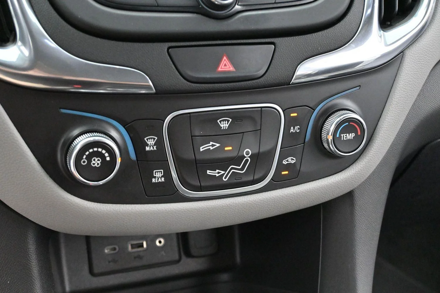 Used 2019 SUMMIT WHITE Chevrolet LS image 22