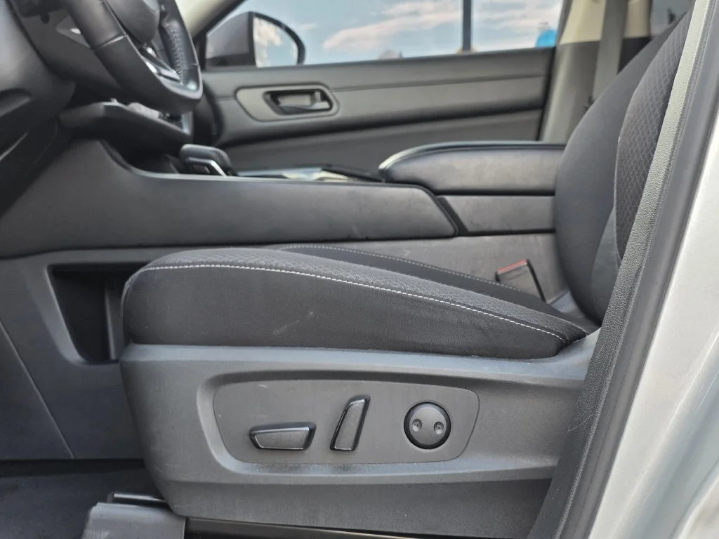Used 2024 Silver Nissan SV image 24