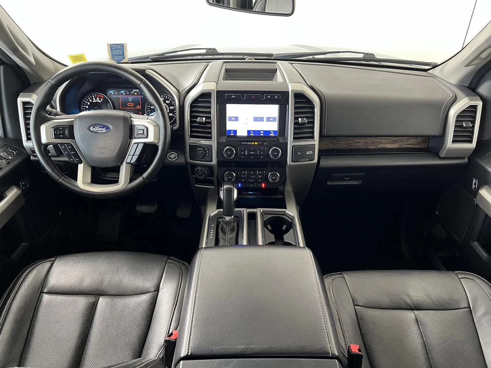 Used 2020  Ford XL image 22