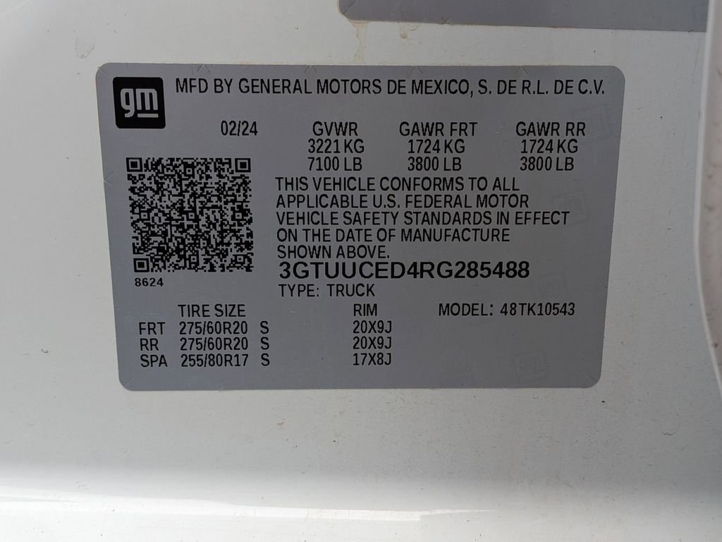 Used 2024 White GMC Elevation image 35