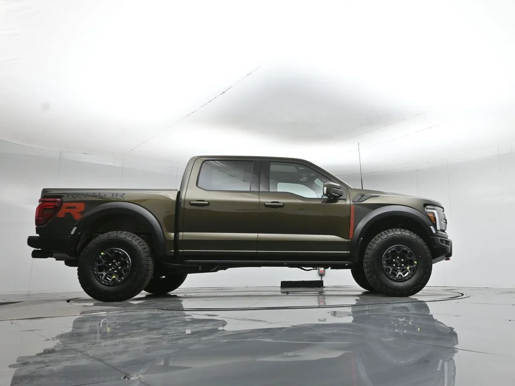 New 2026 Shelter Green Ford Raptor image 50