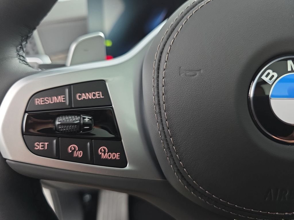New 2026 Alpine White BMW xDrive40i image 17
