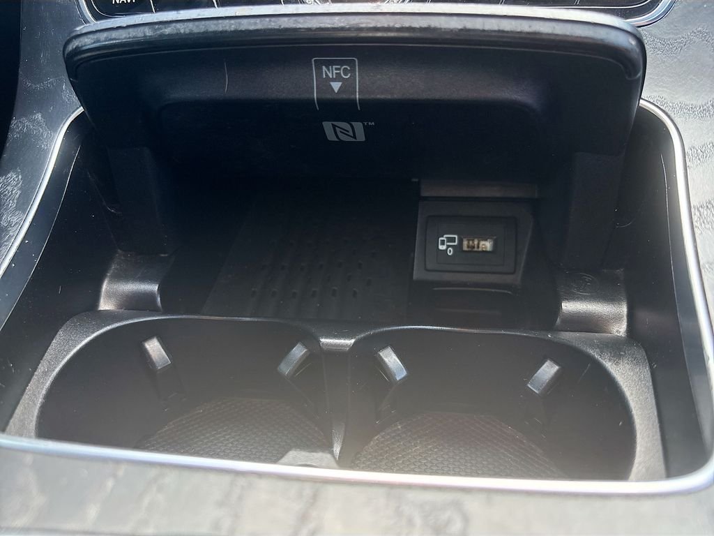 Used 2018  Mercedes-Benz E 300 image 33