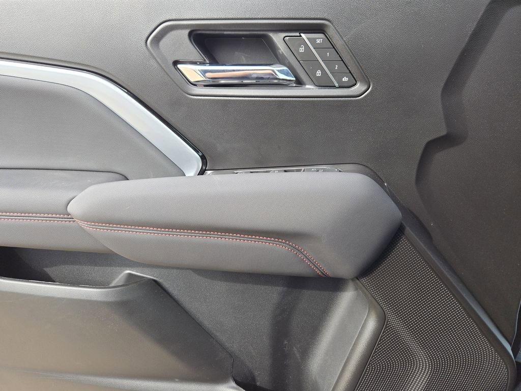 2026 Chevrolet Colorado Z71 - Photo 12