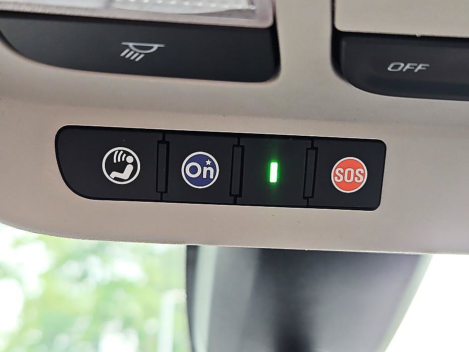 Used 2018 Nightfall Gray Metallic Chevrolet LT image 23