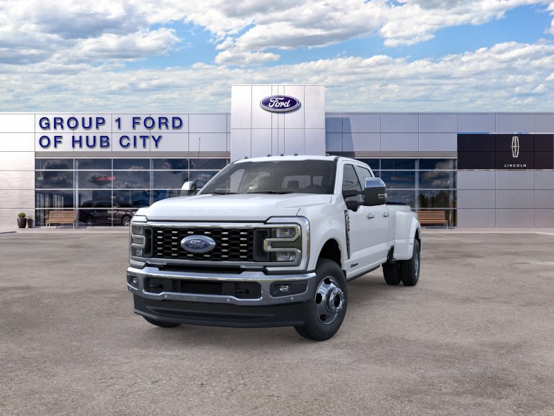New 2026 Star White Metallic Tri-Coat Ford F-350® Lariat® image 2