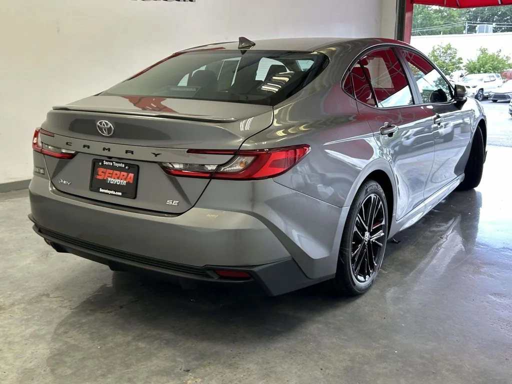 Used 2026  Toyota SE image 3