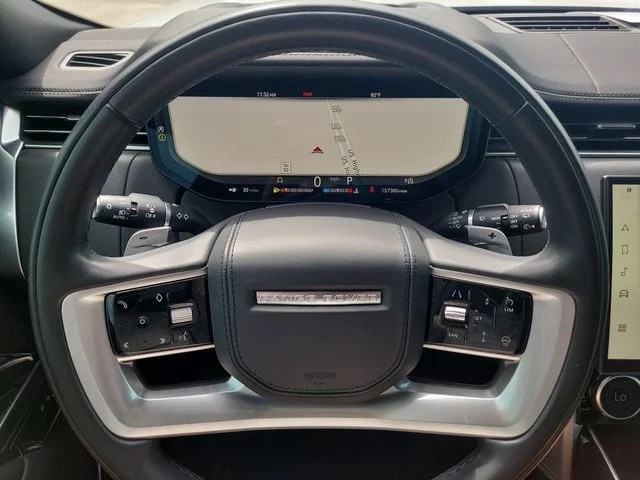 Used 2023  Land Rover SE image 28