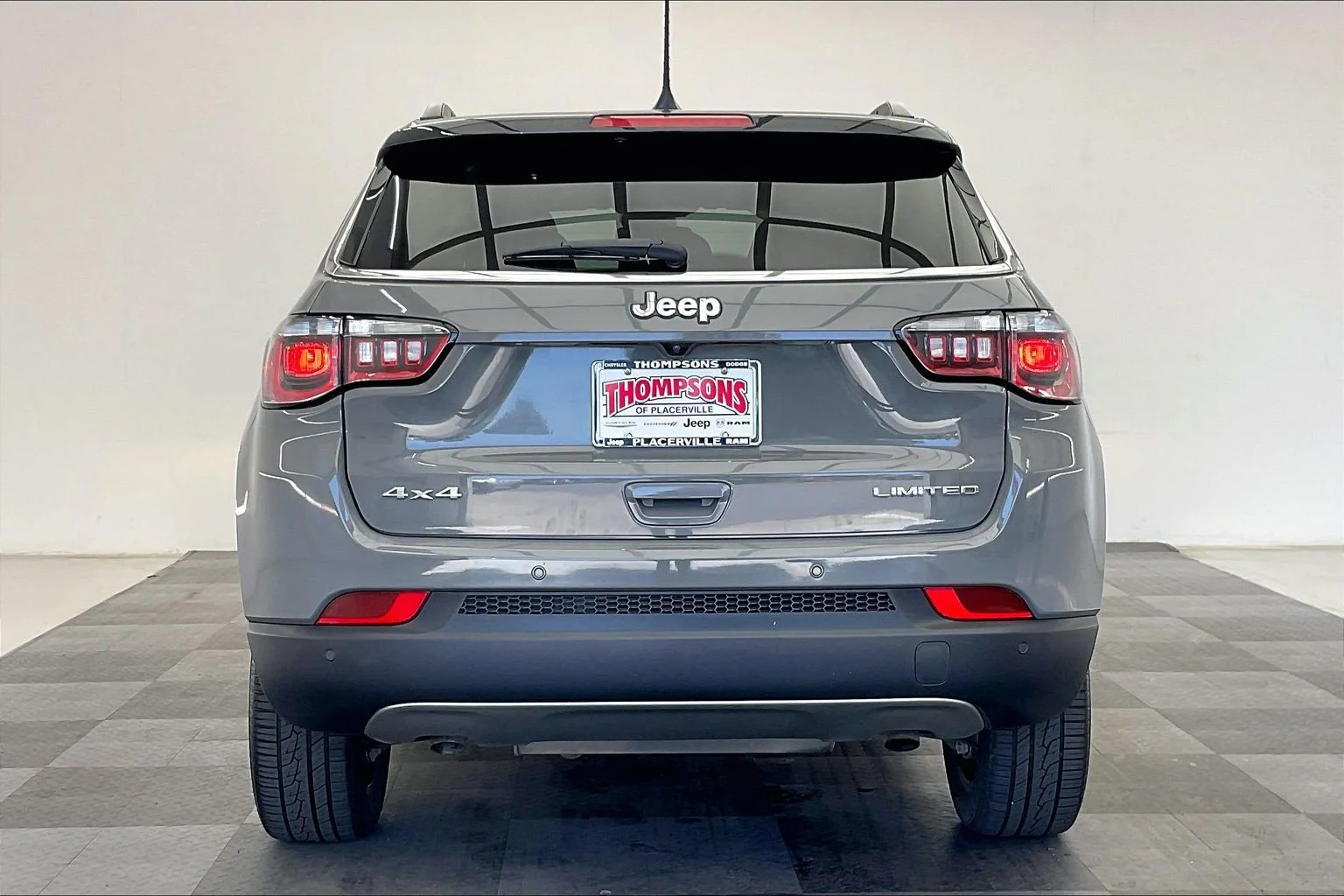 Used 2024 Sting-Gray Clearcoat Jeep Limited image 3