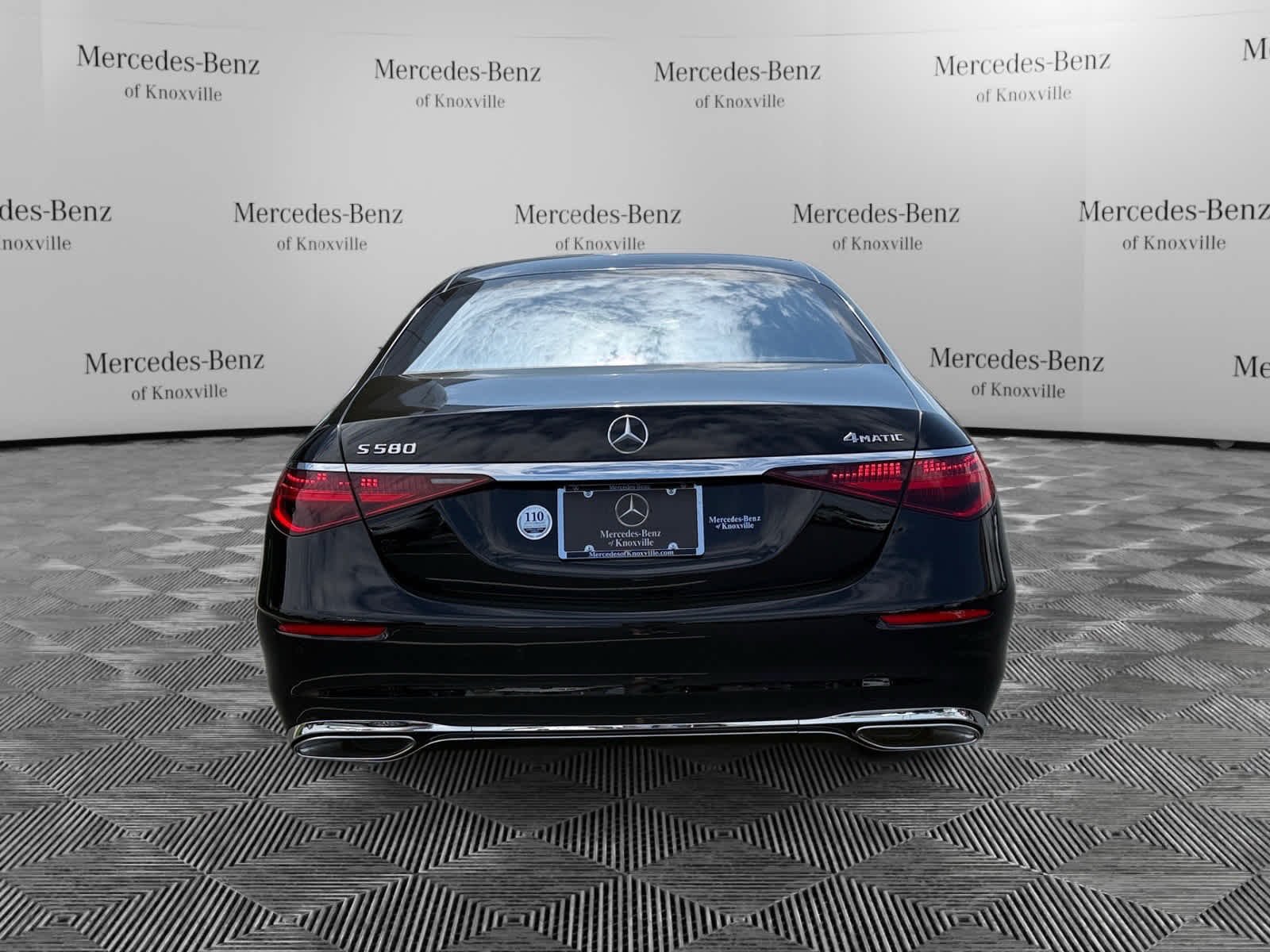 Used 2026 Obsidian Black Metallic Mercedes-Benz S 580 image 4