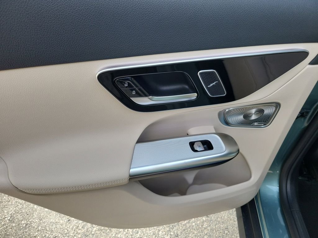 New 2026 Verde Silver Metallic Mercedes-Benz GLC 300 image 9
