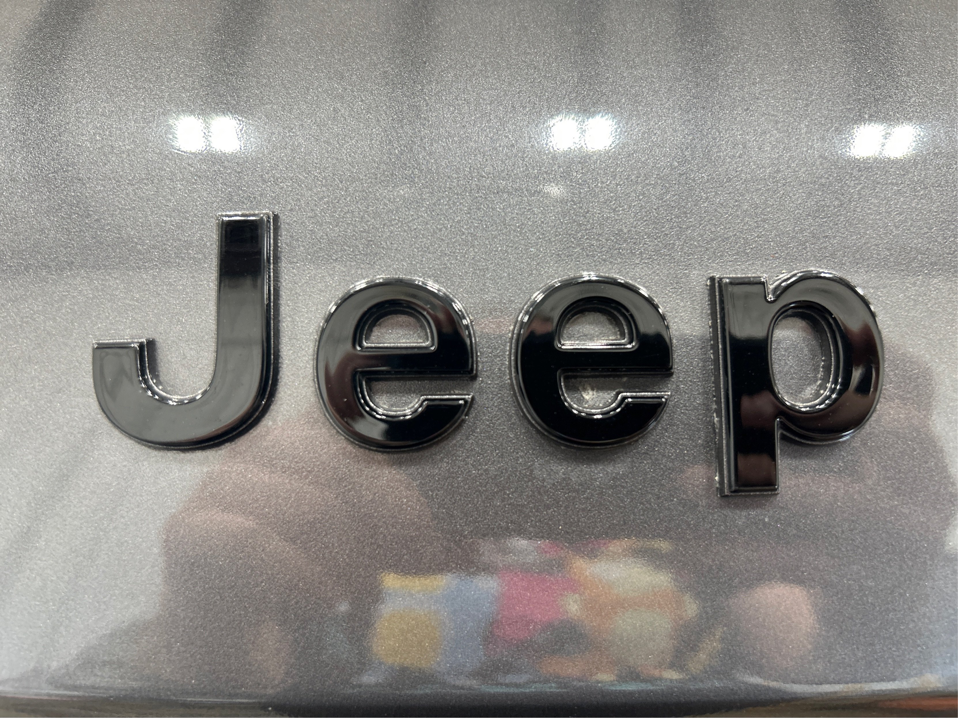Used 2024 Gray Jeep Altitude image 23
