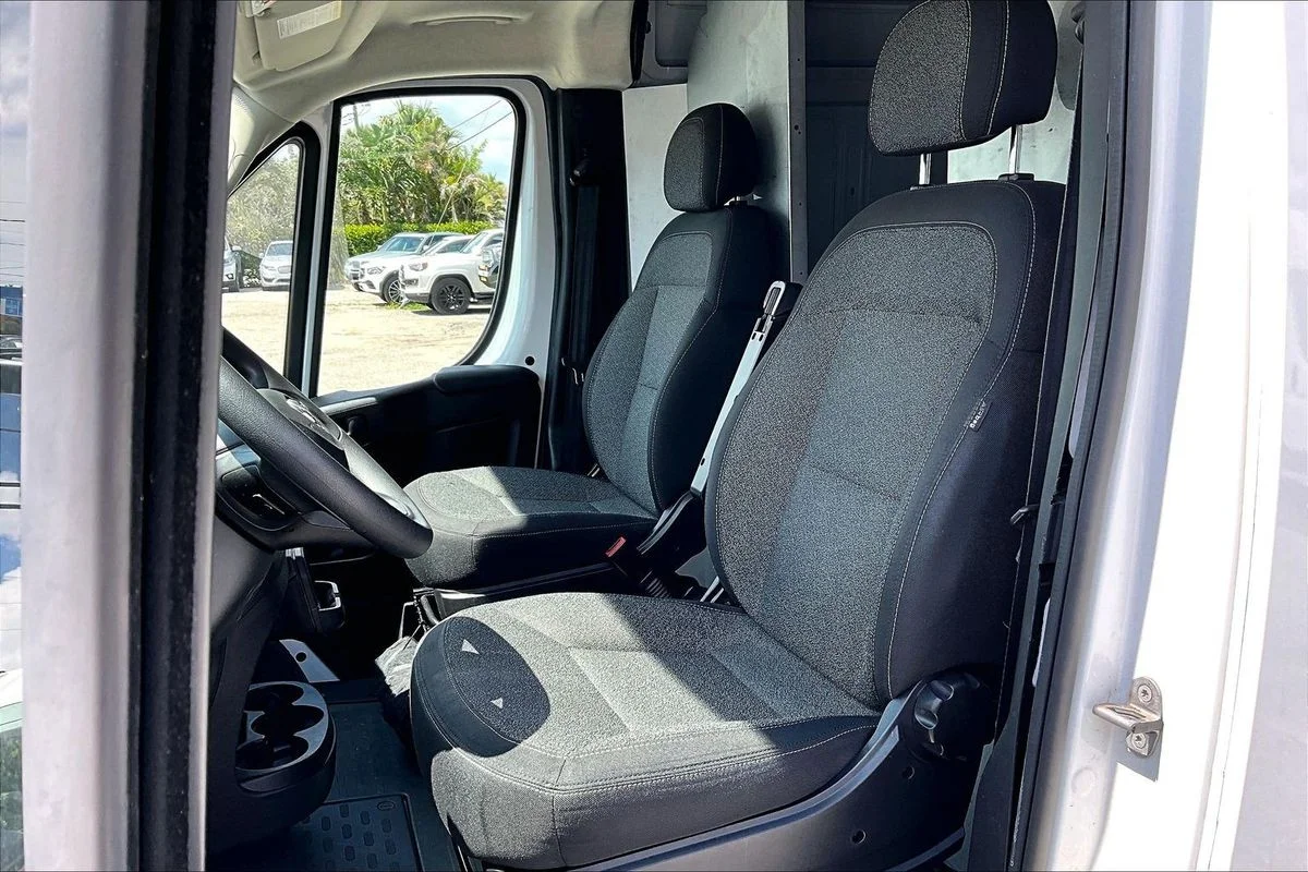 Used 2025  Ram Cargo Van Tradesman High Roof 159" WB w/Pass Seat image 17