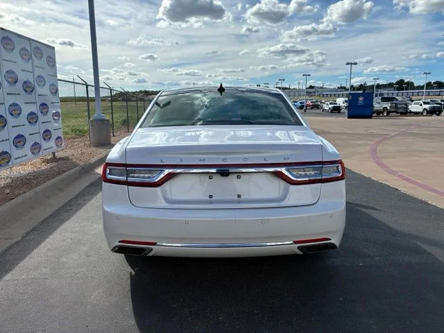 Used 2019 White Platinum Clearcoat Metallic Lincoln Select image 5