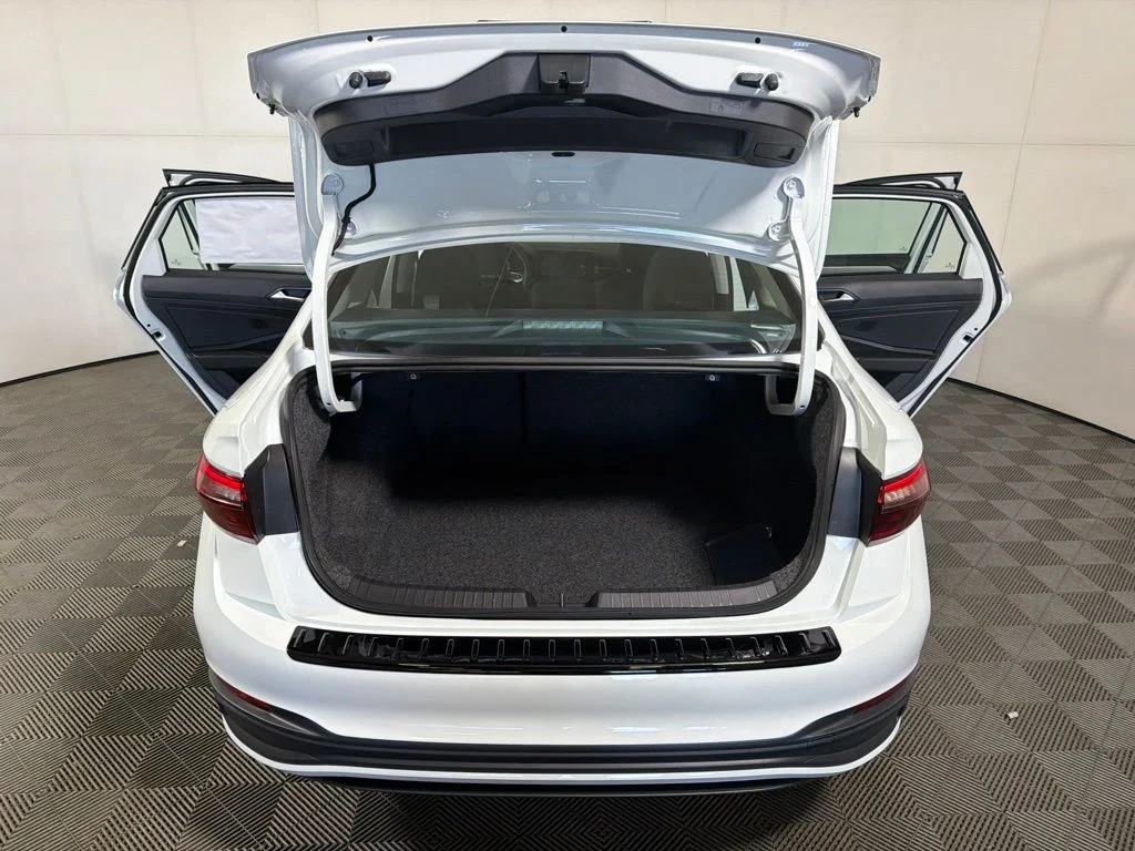 New 2027 White Volkswagen 1.5T S image 21