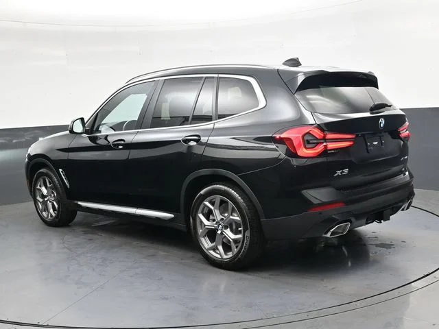 Used 2023 Black BMW xDrive30i image 6