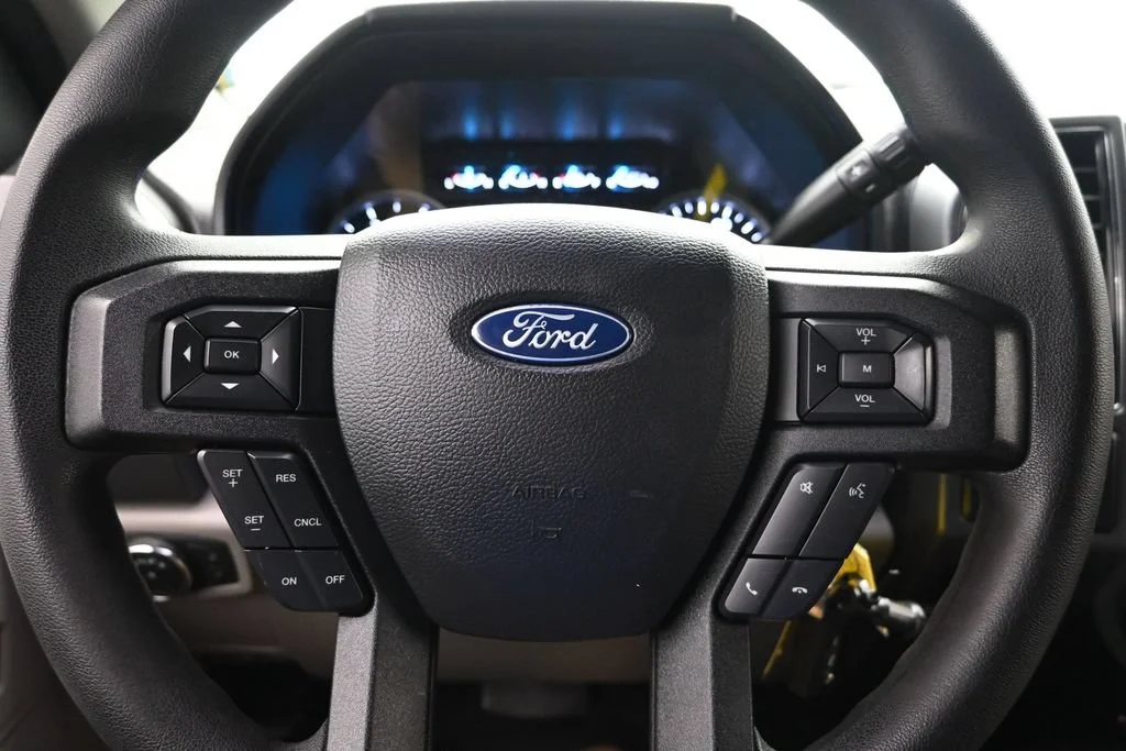 Used 2019 Oxford White Ford XLT image 29