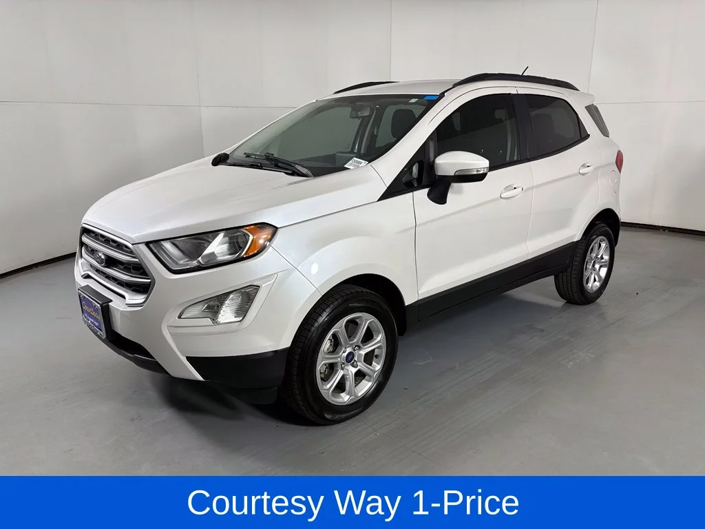Used 2020 White Ford SE image 5