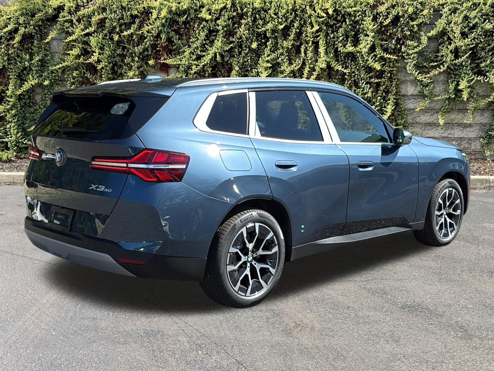 New 2026 Arctic Race Blue Metallic BMW 30 xDrive image 4