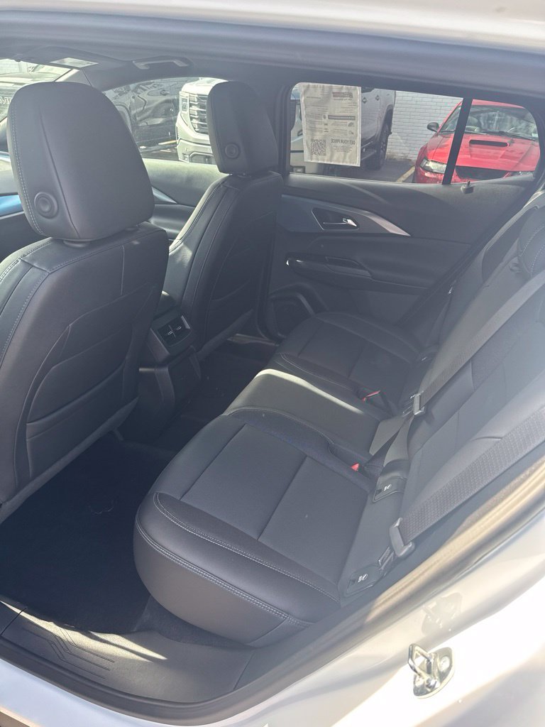 Used 2024 White Chevrolet LT image 14