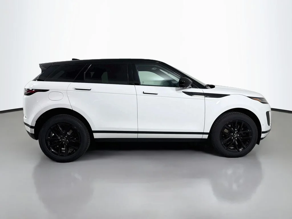 New 2026 Fuji White Land Rover S image 4