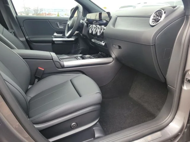 Used 2026 Gray Mercedes-Benz GLA 250 image 11