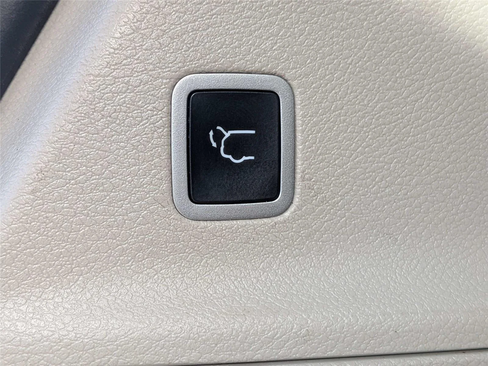 Used 2023 Gray Chrysler Touring L image 13
