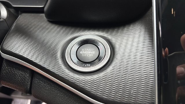 Used 2023 Gray Jeep Altitude image 28