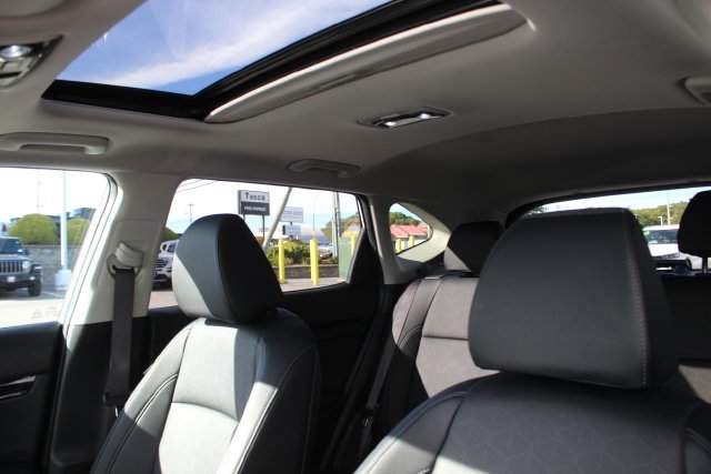 Used 2024 White Kia SX image 23