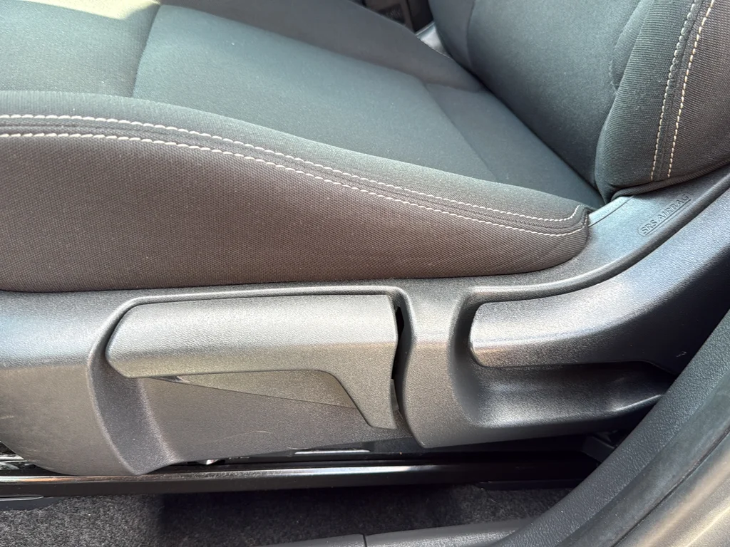 Used 2023 Gray Nissan S image 18