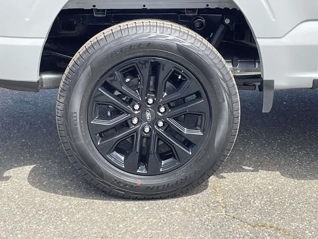 New 2026 White Ford XLT image 7