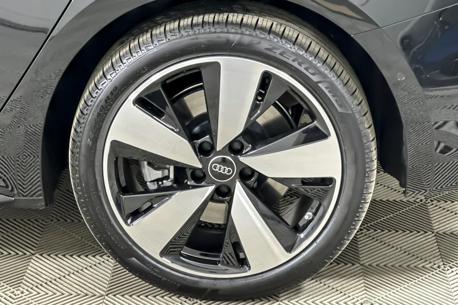 New 2026 Mythos Black Metallic Audi Premium 2.0 TFSI quattro image 25