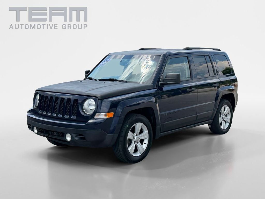 Used 2016 Blue Jeep Sport image 3