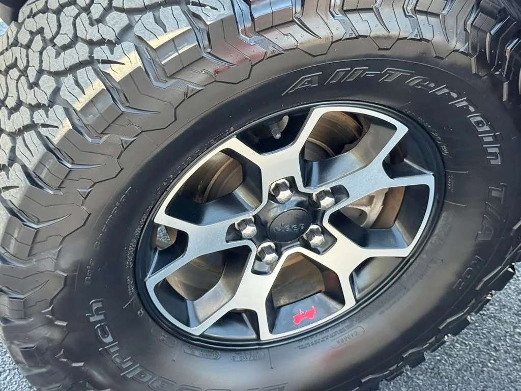 Used 2020 Gray Jeep Unlimited Rubicon image 12