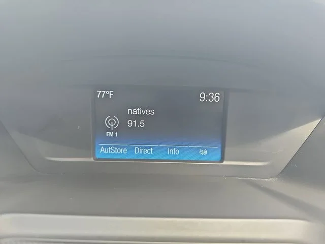 Used 2018 Blue Ford SE image 21