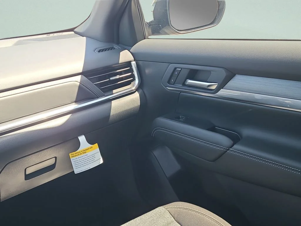 New 2026 Sterling Metallic GMC Elevation image 13