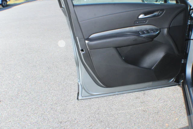 Used 2025 Argent Silver Metallic Cadillac FWD Premium Luxury image 6
