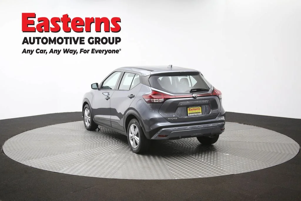 Used 2023 Gray Nissan S image 63