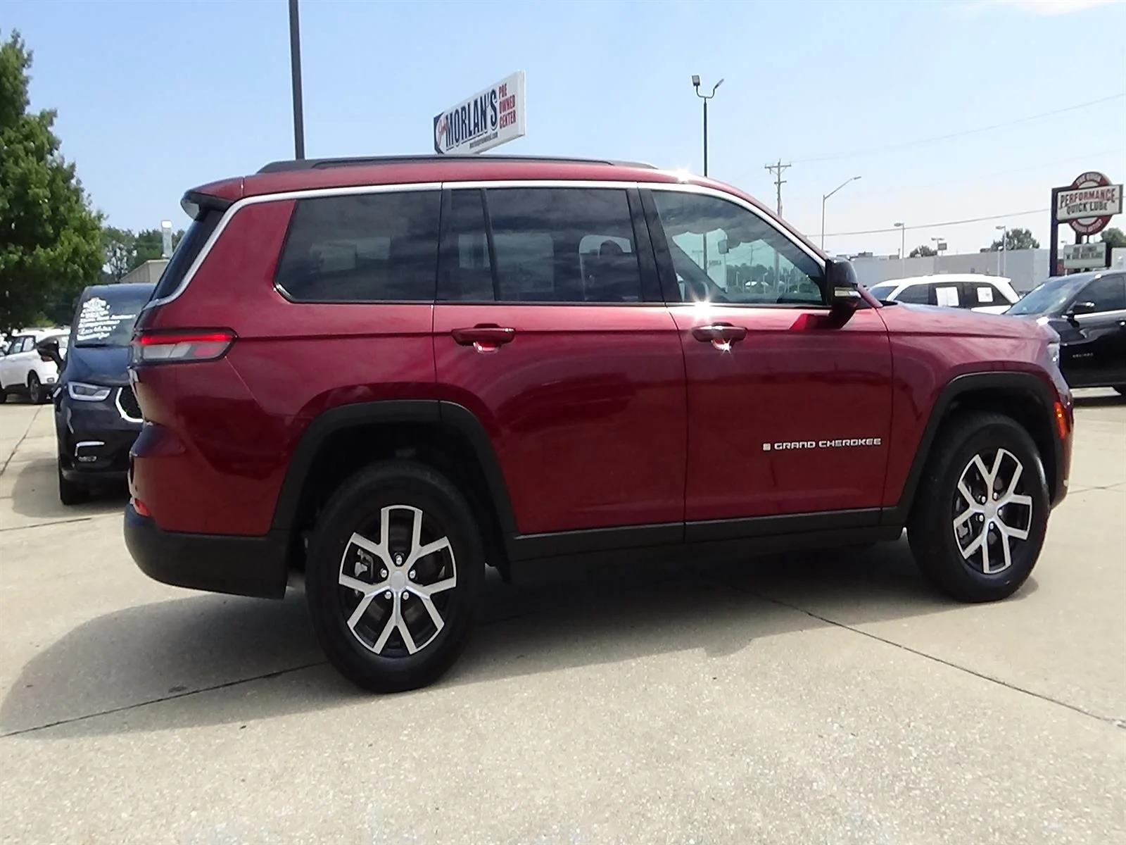 Certified Used 2025 Velvet Red Pearl Coat (prv) Jeep Limited image 5