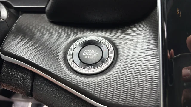 Used 2023 Gray Jeep Altitude image 28