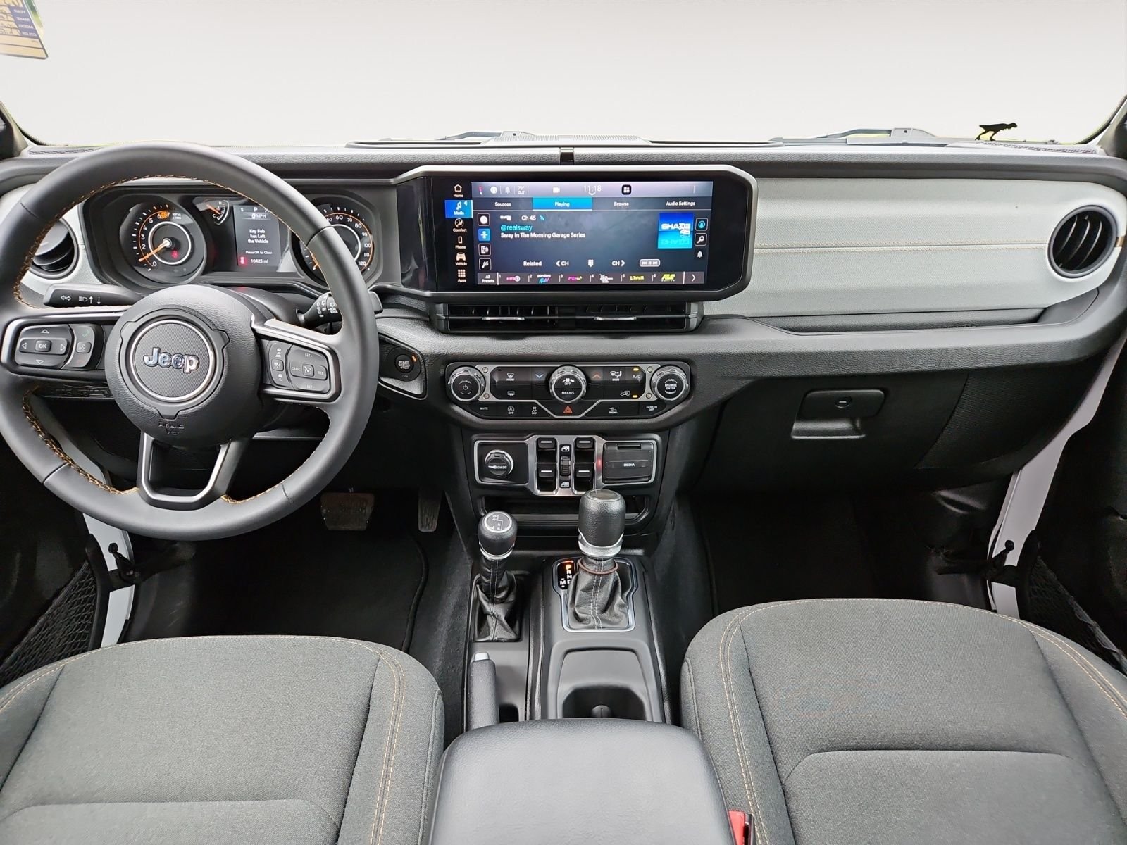 Used 2024 White Jeep Sport S image 10