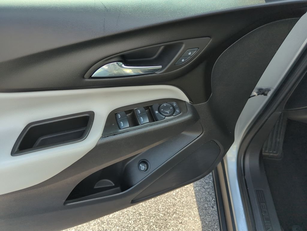 Used 2024 Gray Chevrolet LT image 18