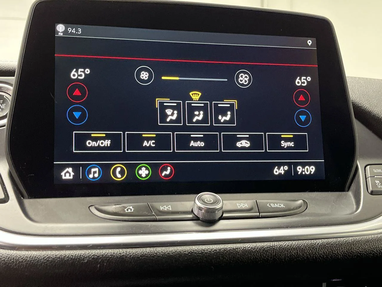 Used 2023 Summit White Chevrolet 2LT image 19