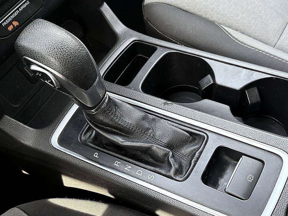 Used 2018 Magnetic Ford SE image 24
