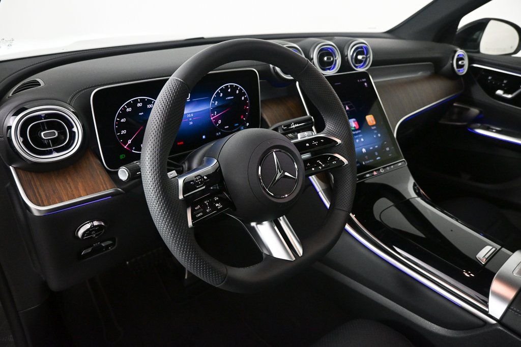 2025 Mercedes-Benz GLC Base - Photo 6