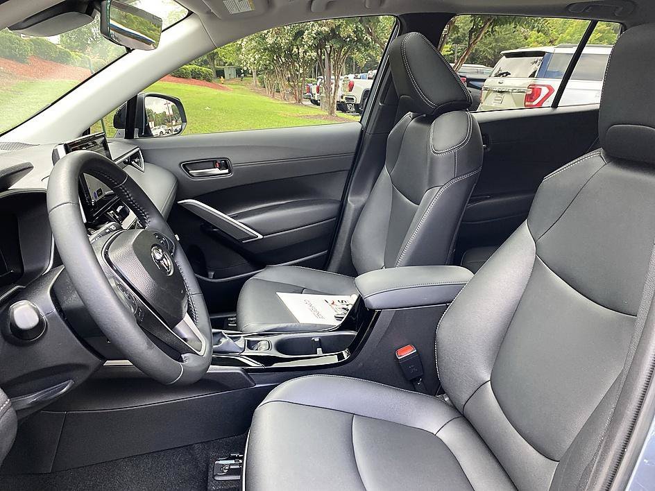 Used 2025 Celestite Toyota XLE image 12